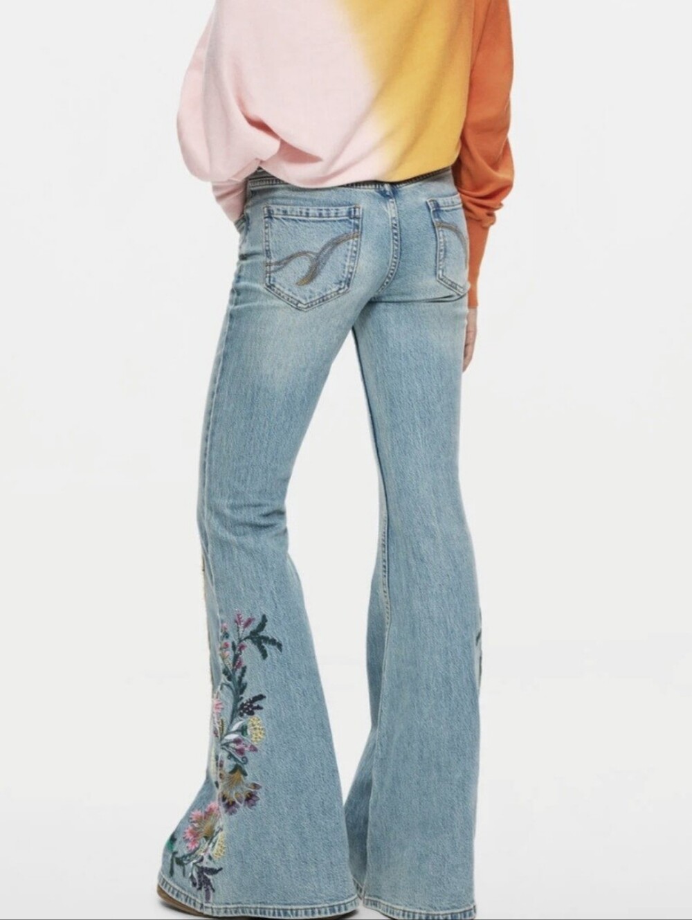 Desigual Jeans With Flower Topstitching SS26 Collection (Size 34/US 2) NWT - Picture 2 of 15